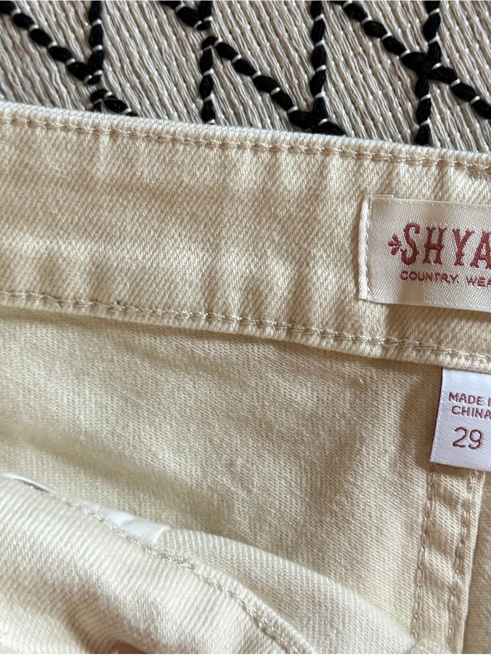 Shyanne Cream Embroidered Button-Fly Denim Shorts-Brand New - Picture 3 of 5